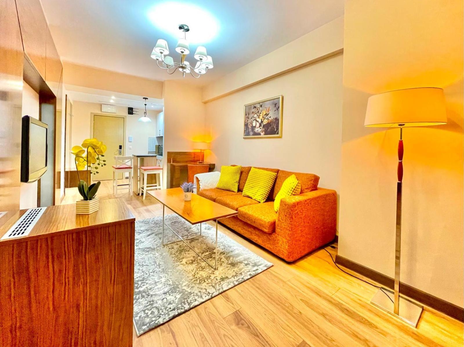 Royal Studio Apartment With A Perfect View - Yamaluxe Bukarest Eksteriør billede